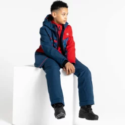 Dare2b, Glee II Ski-jas Kinderen Moonlight Denim Blauw, Rood 11 Dare2b, Glee II Ski-jas Kinderen Moonlight Denim Blauw, Rood -SKIBOETIEK dare2b glee ii aa jas gevoerd kinderen moonlight denim blauw rood 22dare2108v3 BI 09